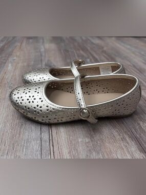 Girls Metallic Perforated Ballet Flats